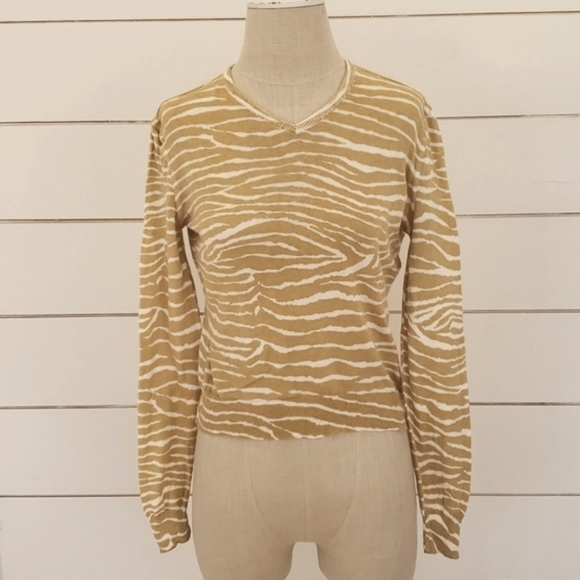 ADRIENNE VITTADINI medium tan and cream v neck light sweater - Picture 1 of 5